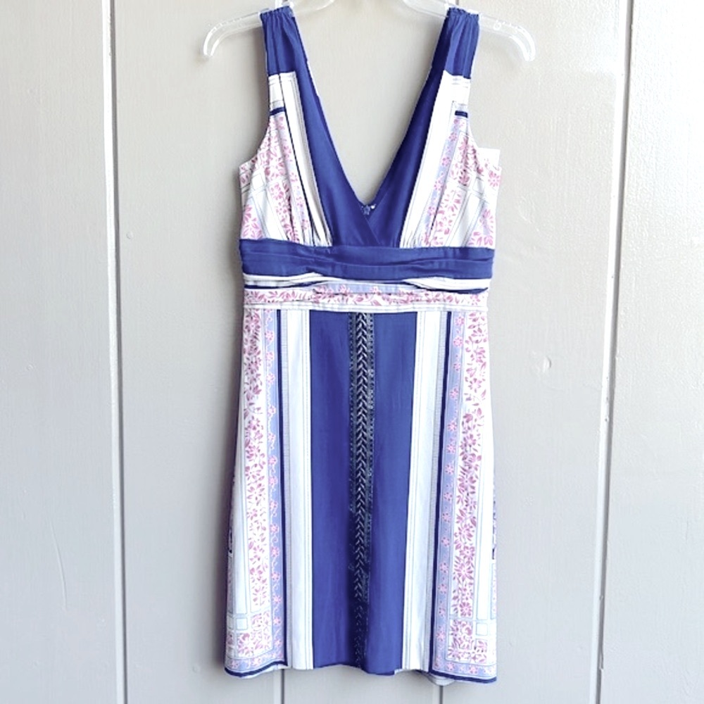 Nicole Miller Studio Periwinkle Blue Floral Sleeveless Dress_Size 4